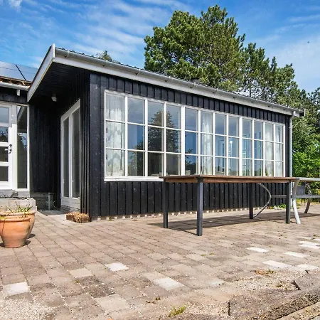 8 Person Holiday In